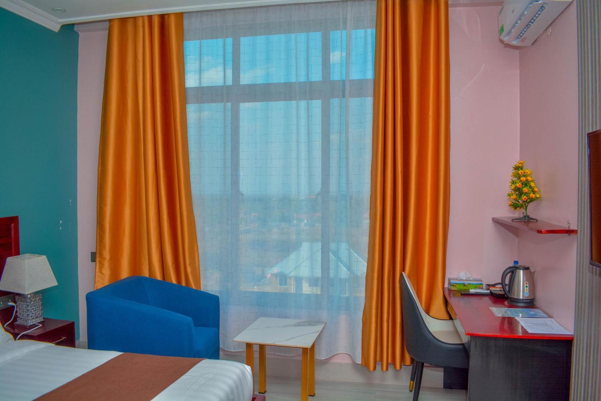 Brand Hotel Додома Экстерьер фото
